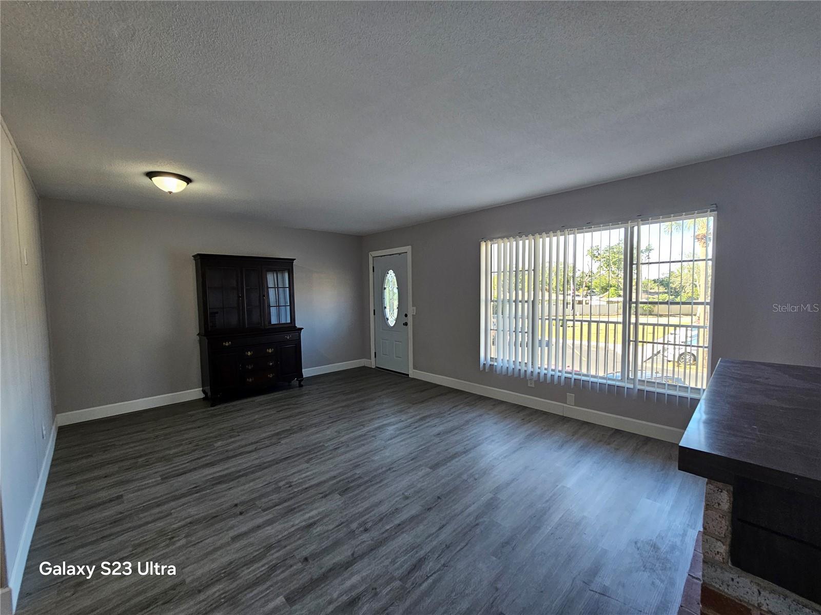 Image 19 of 69 For 2464 Australia Way E 46
