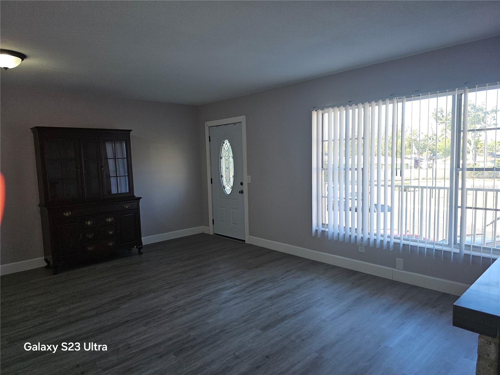 Image 21 of 69 For 2464 Australia Way E 46