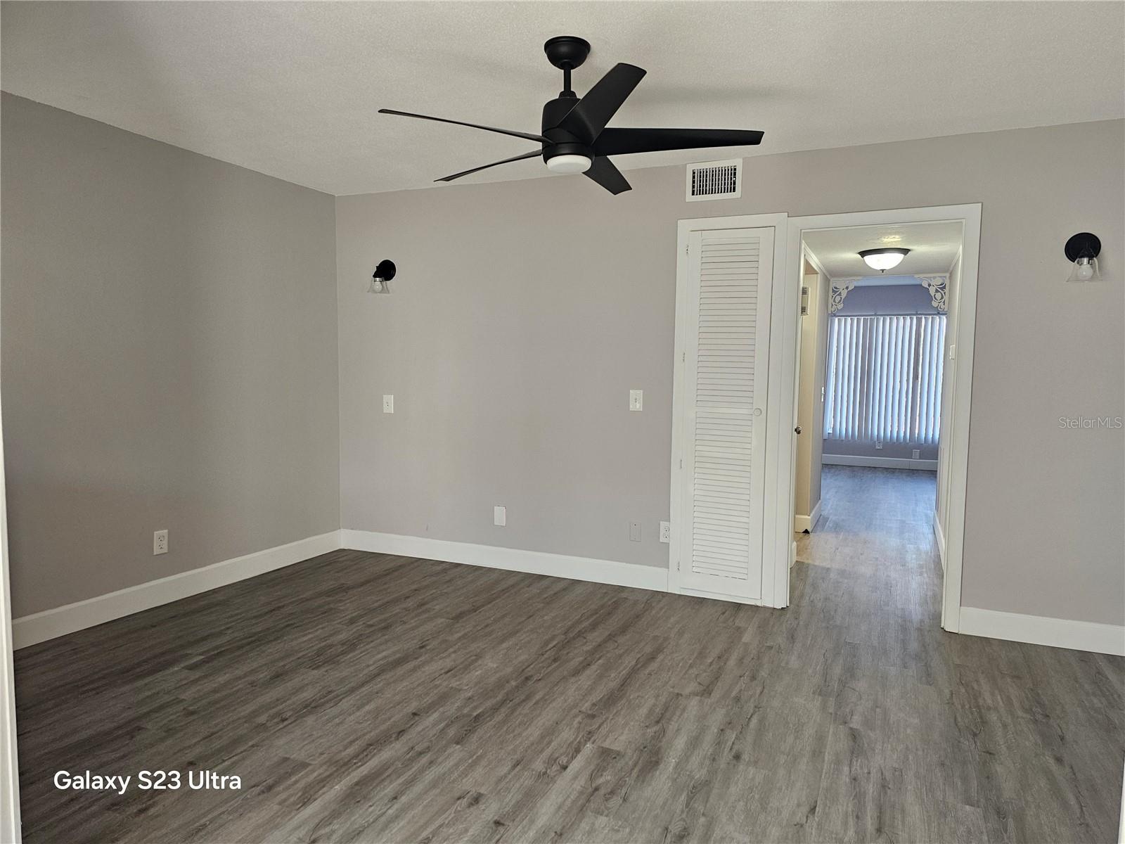 Image 8 of 69 For 2464 Australia Way E 46