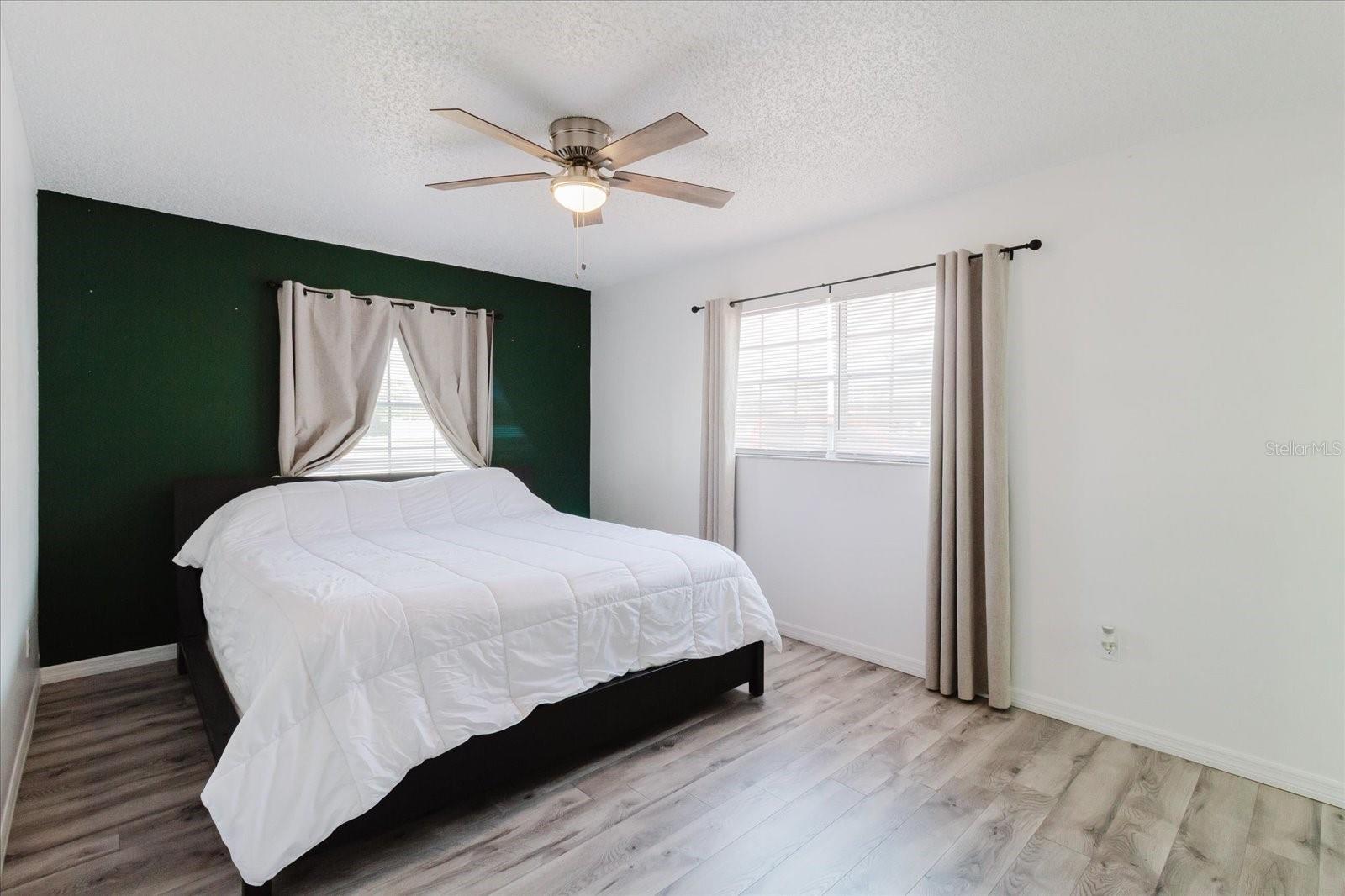 Image 17 of 33 For 12526 Elgin Boulevard