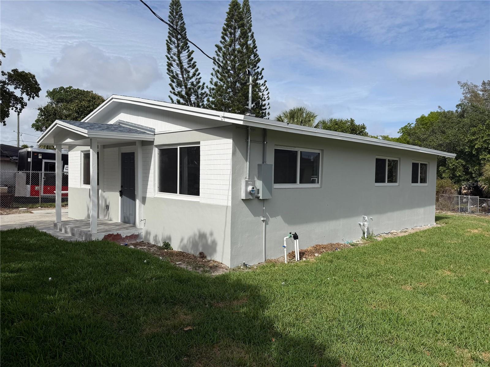Image 3 of 25 For 836 2nd Terrace