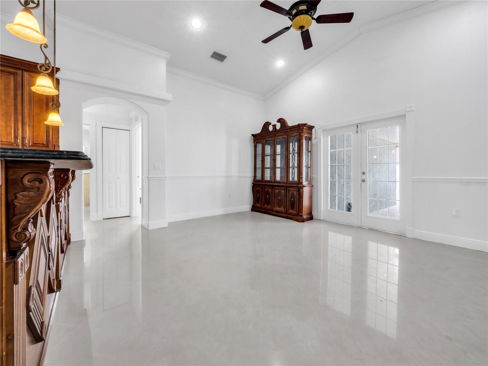 Image 12 of 46 For 3122 Crest Avenue