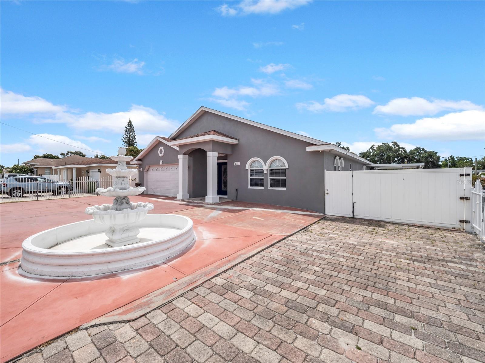 Image 3 of 46 For 3122 Crest Avenue