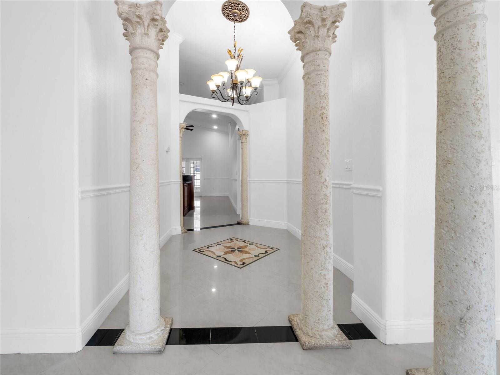 Image 4 of 46 For 3122 Crest Avenue