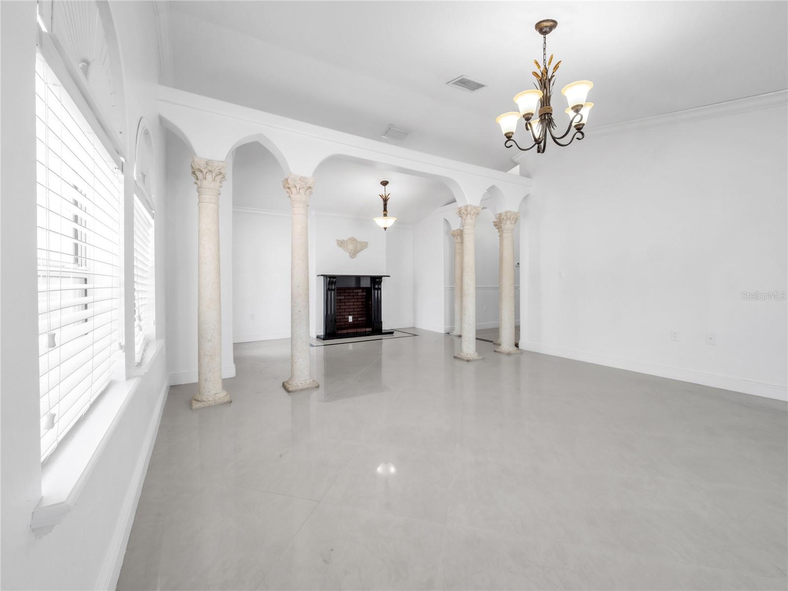 Image 7 of 46 For 3122 Crest Avenue