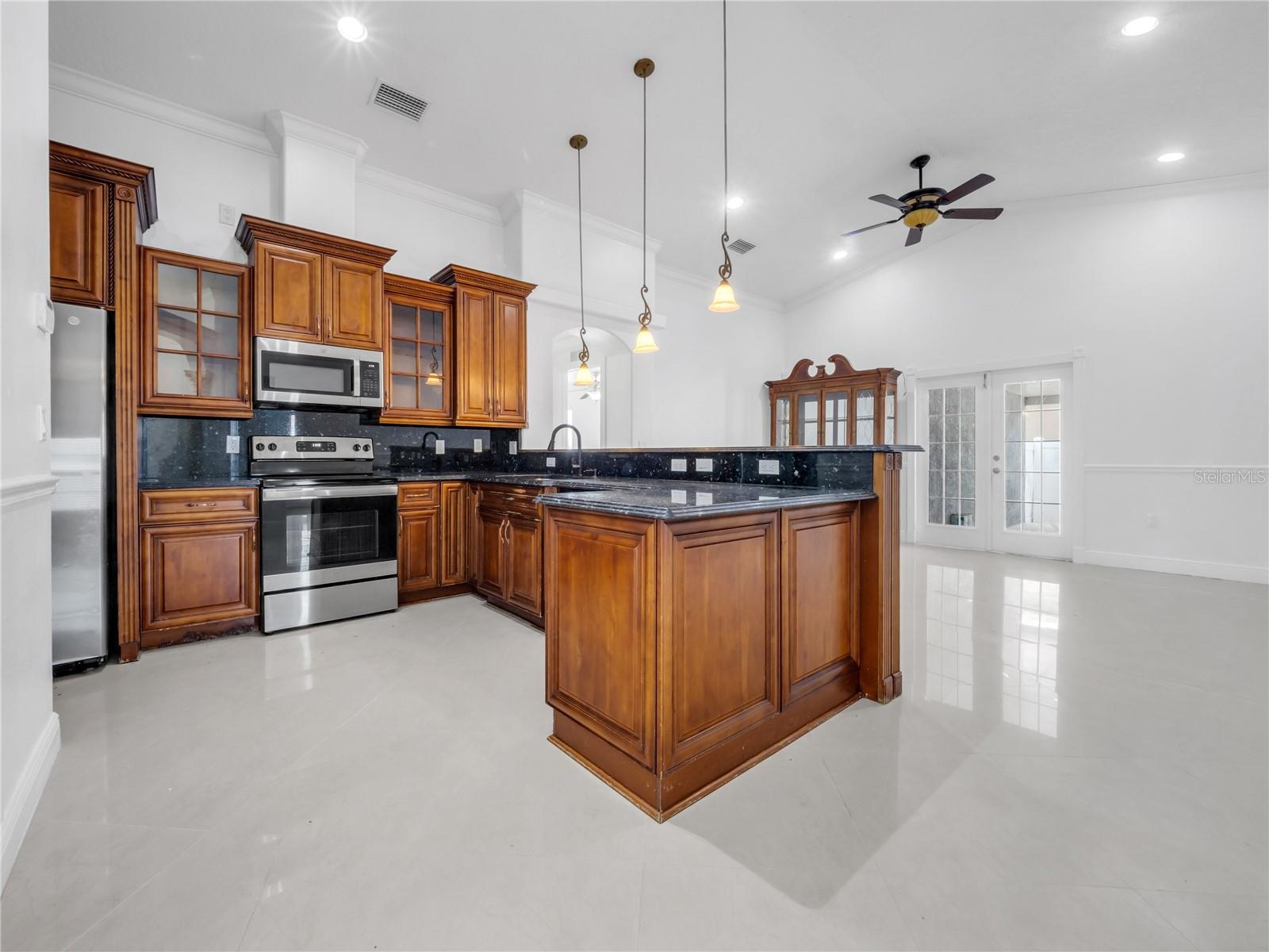 Image 8 of 46 For 3122 Crest Avenue