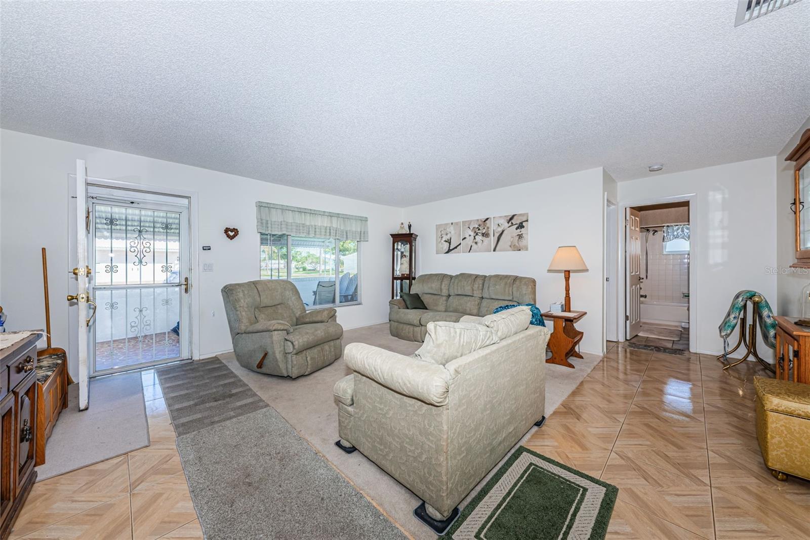 Image 8 of 39 For 9175 42nd Street N
