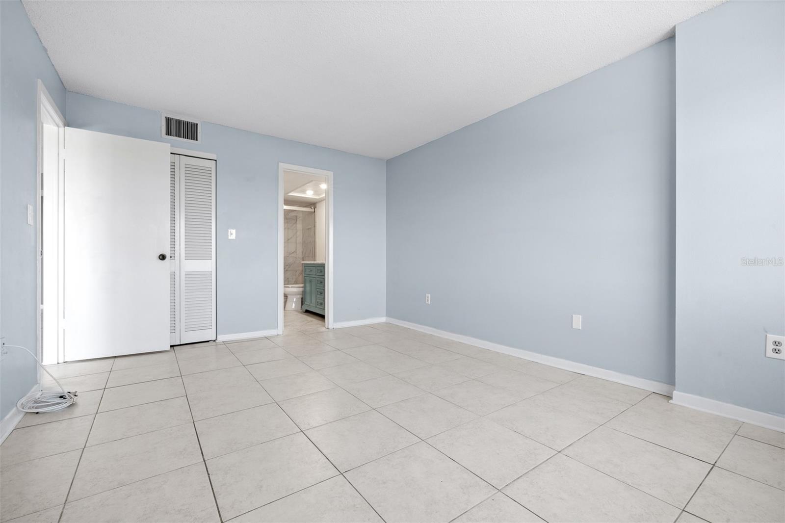Image 25 of 61 For 8950 Park Boulevard 609