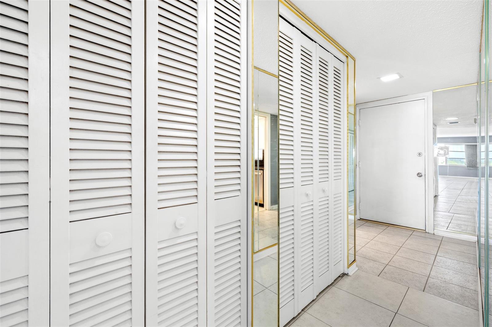 Image 33 of 61 For 8950 Park Boulevard 609