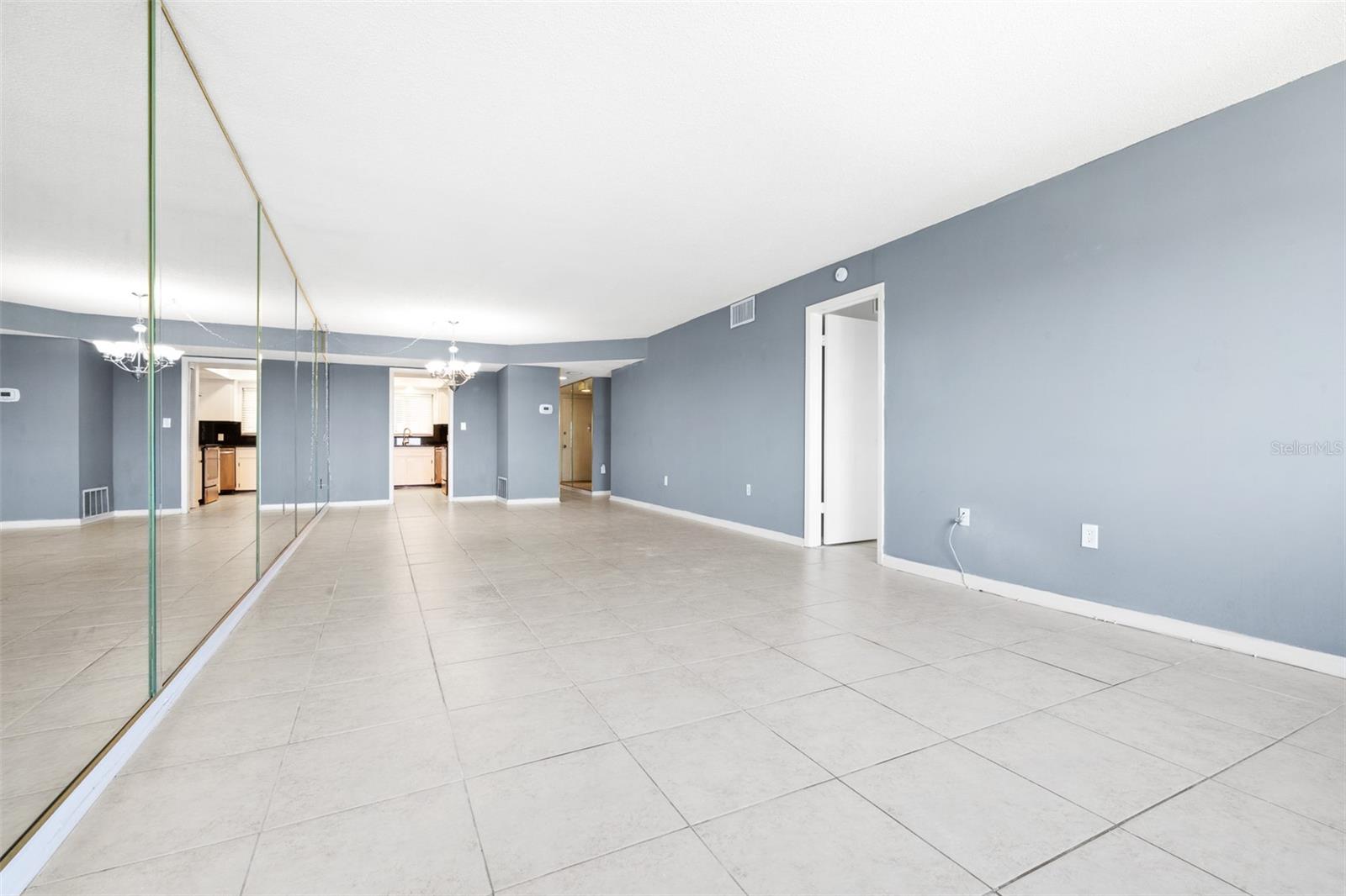 Image 39 of 61 For 8950 Park Boulevard 609