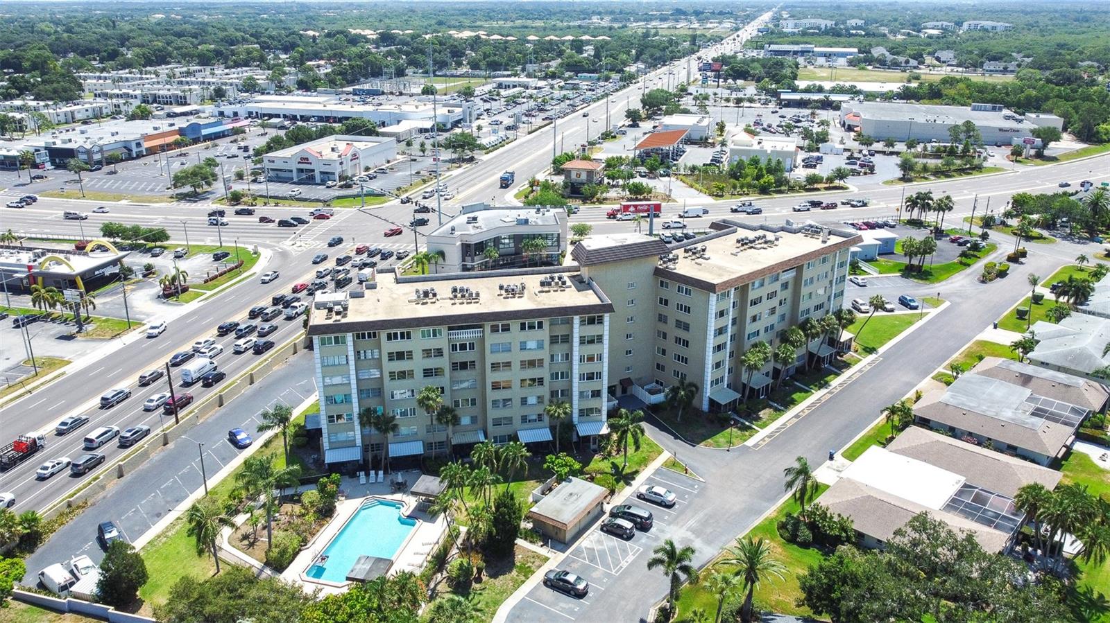 Image 4 of 61 For 8950 Park Boulevard 609