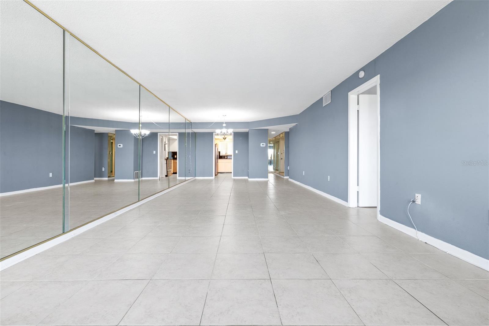 Image 40 of 61 For 8950 Park Boulevard 609