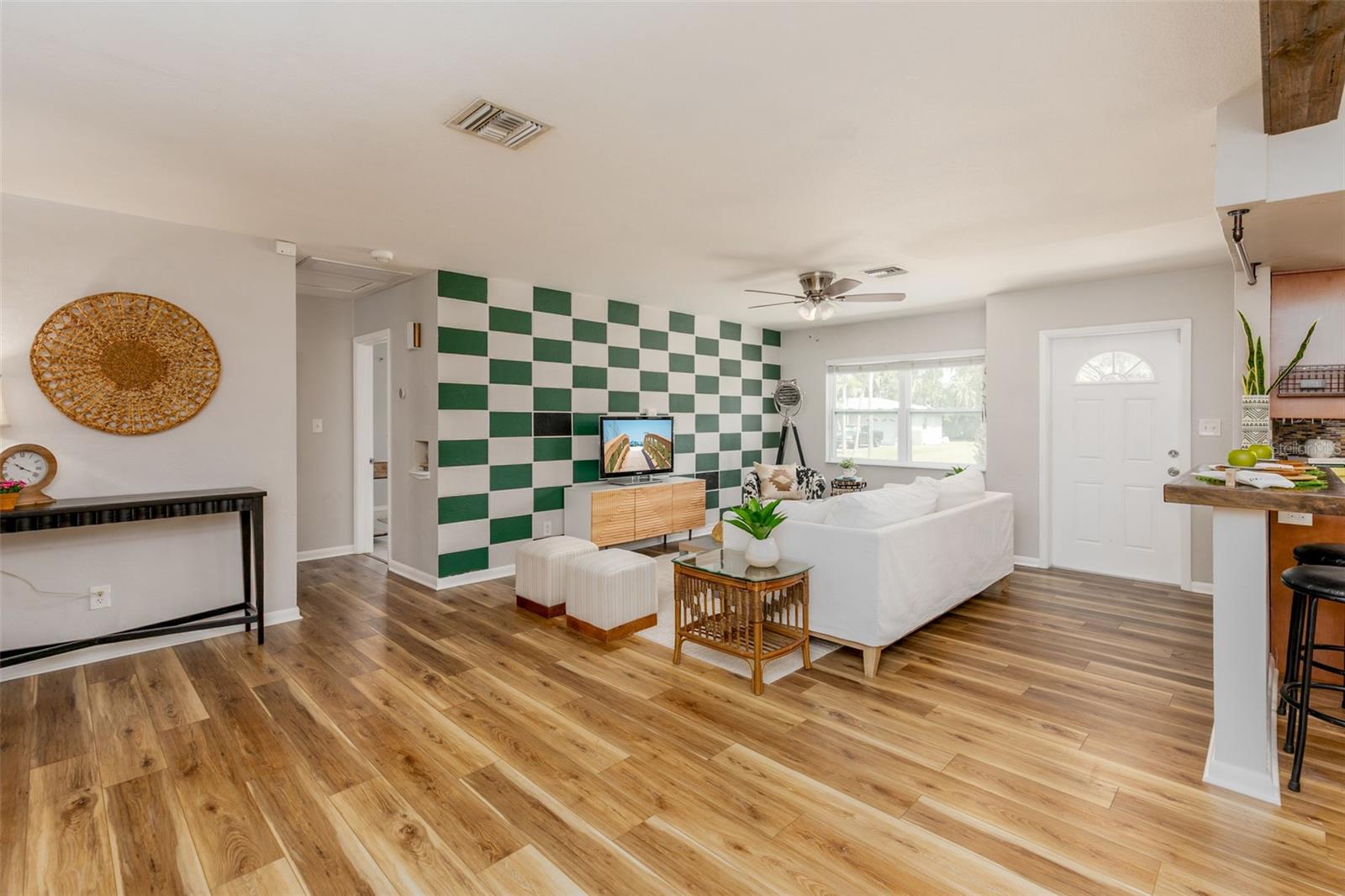 Image 11 of 51 For 8242 31st Terrace N