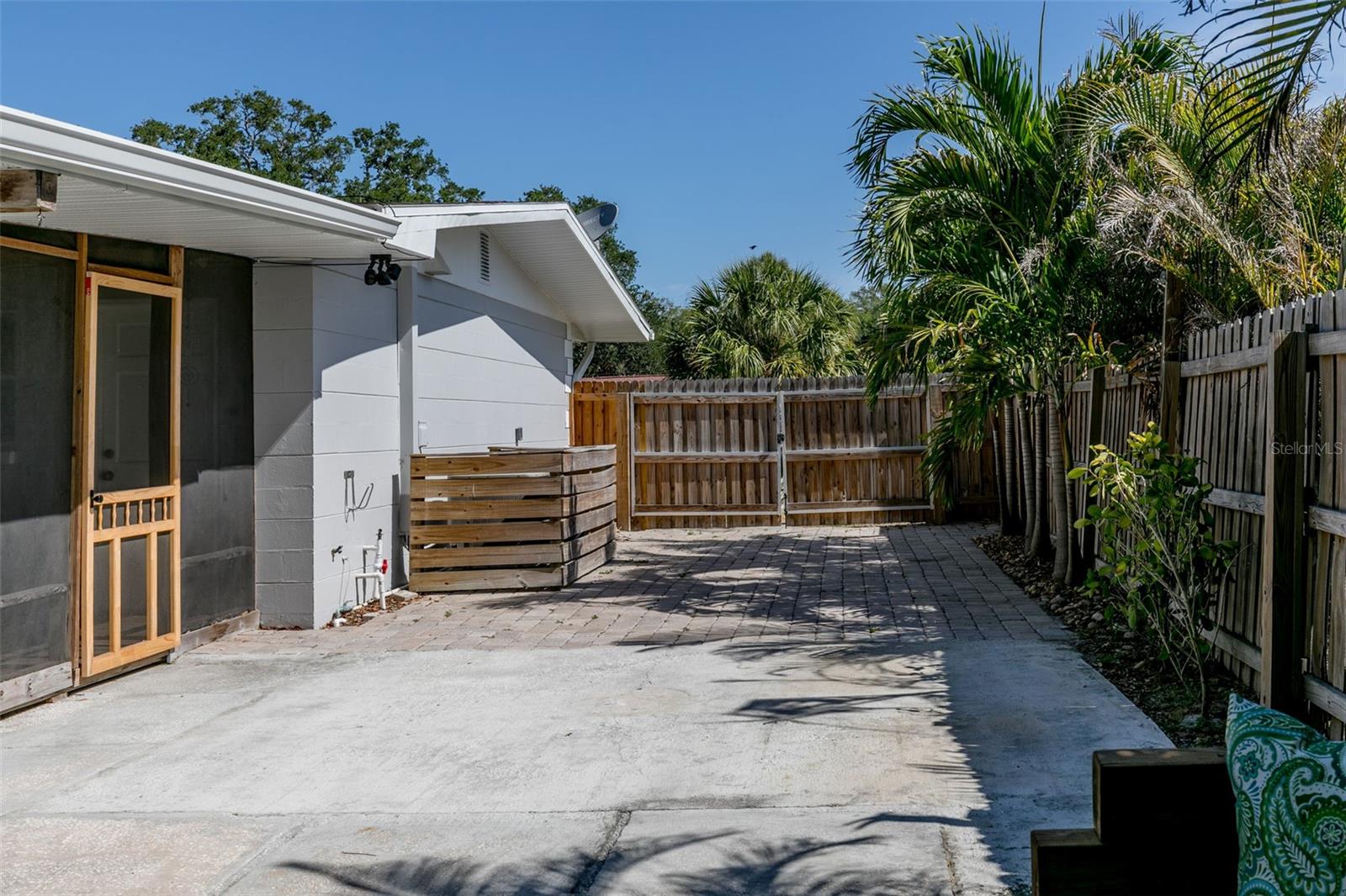 Image 41 of 51 For 8242 31st Terrace N