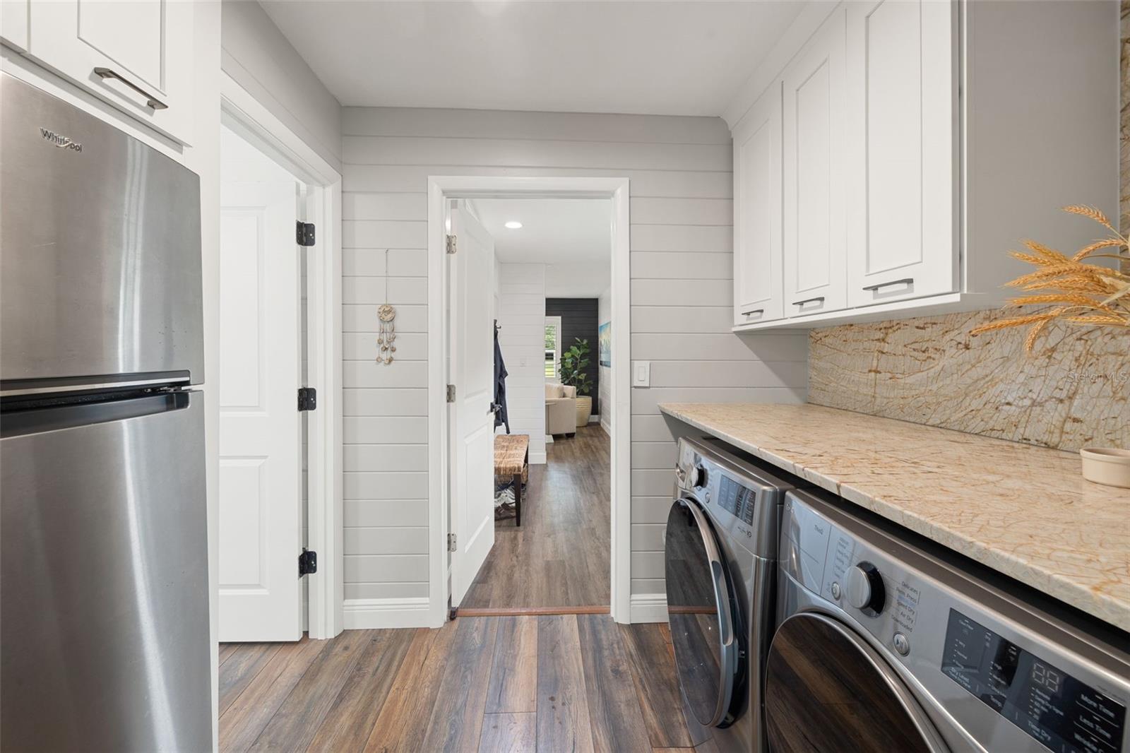 Image 15 of 72 For 18520 Wayne Road