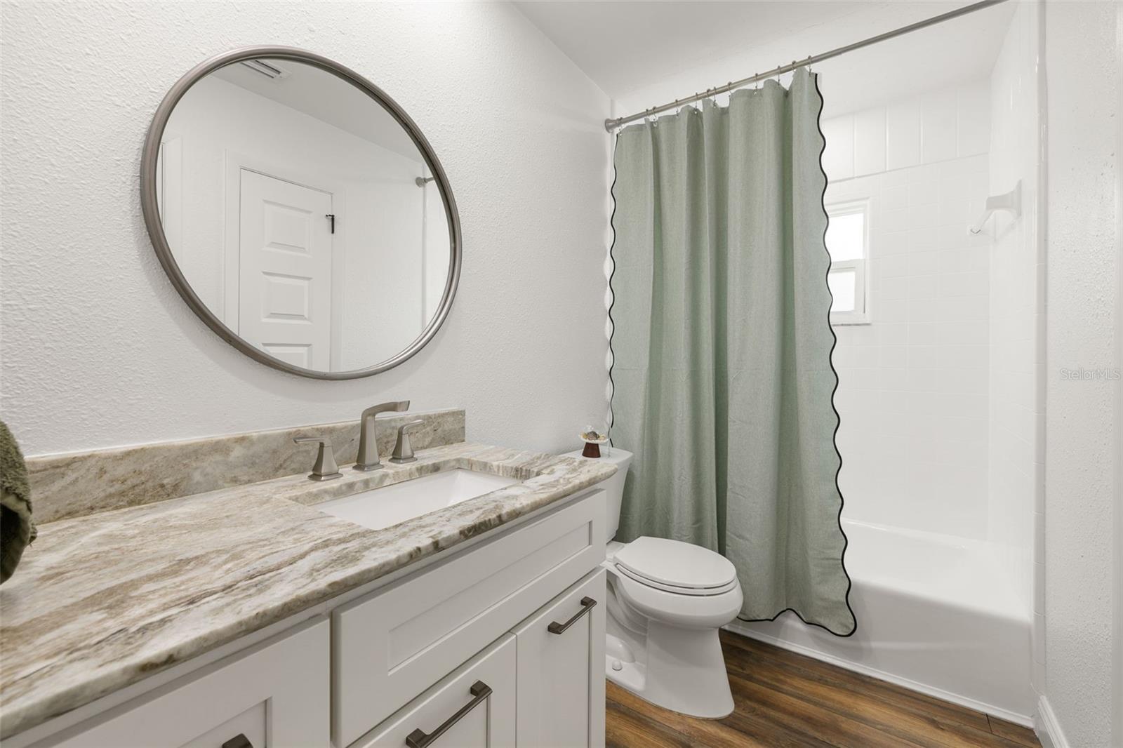 Image 38 of 72 For 18520 Wayne Road
