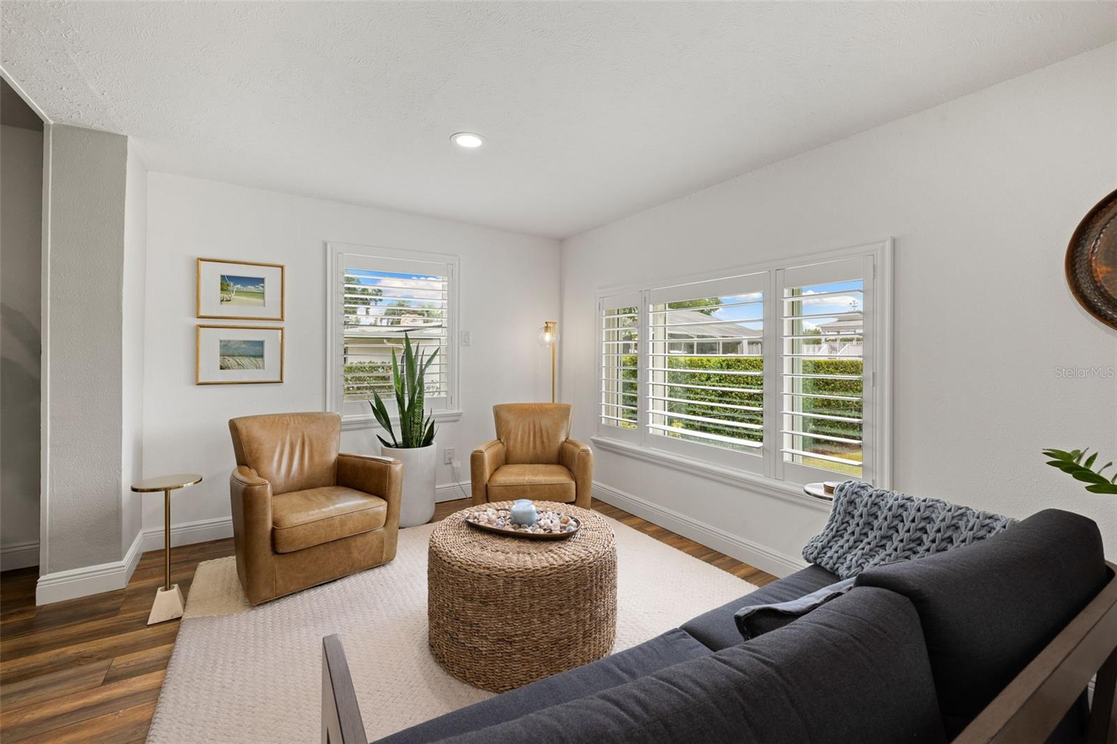 Image 47 of 72 For 18520 Wayne Road