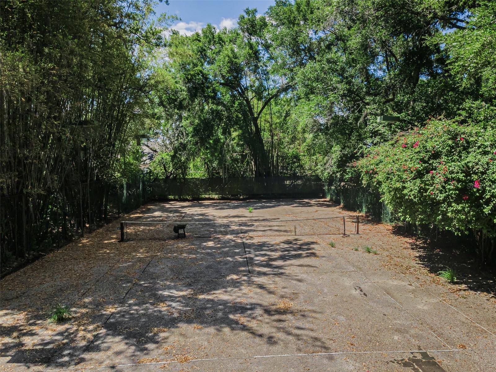 Listing photo id 40 for 8602 Bonnie Cove Lane