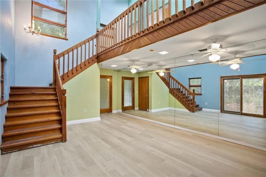Listing photo id 61 for 8602 Bonnie Cove Lane
