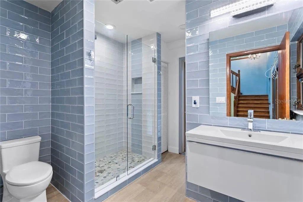Listing photo id 65 for 8602 Bonnie Cove Lane
