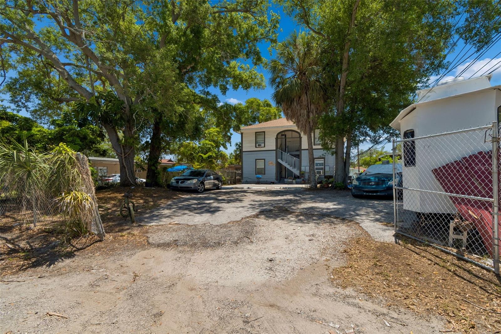 Image 15 of 44 For 1033 19th Avenue S