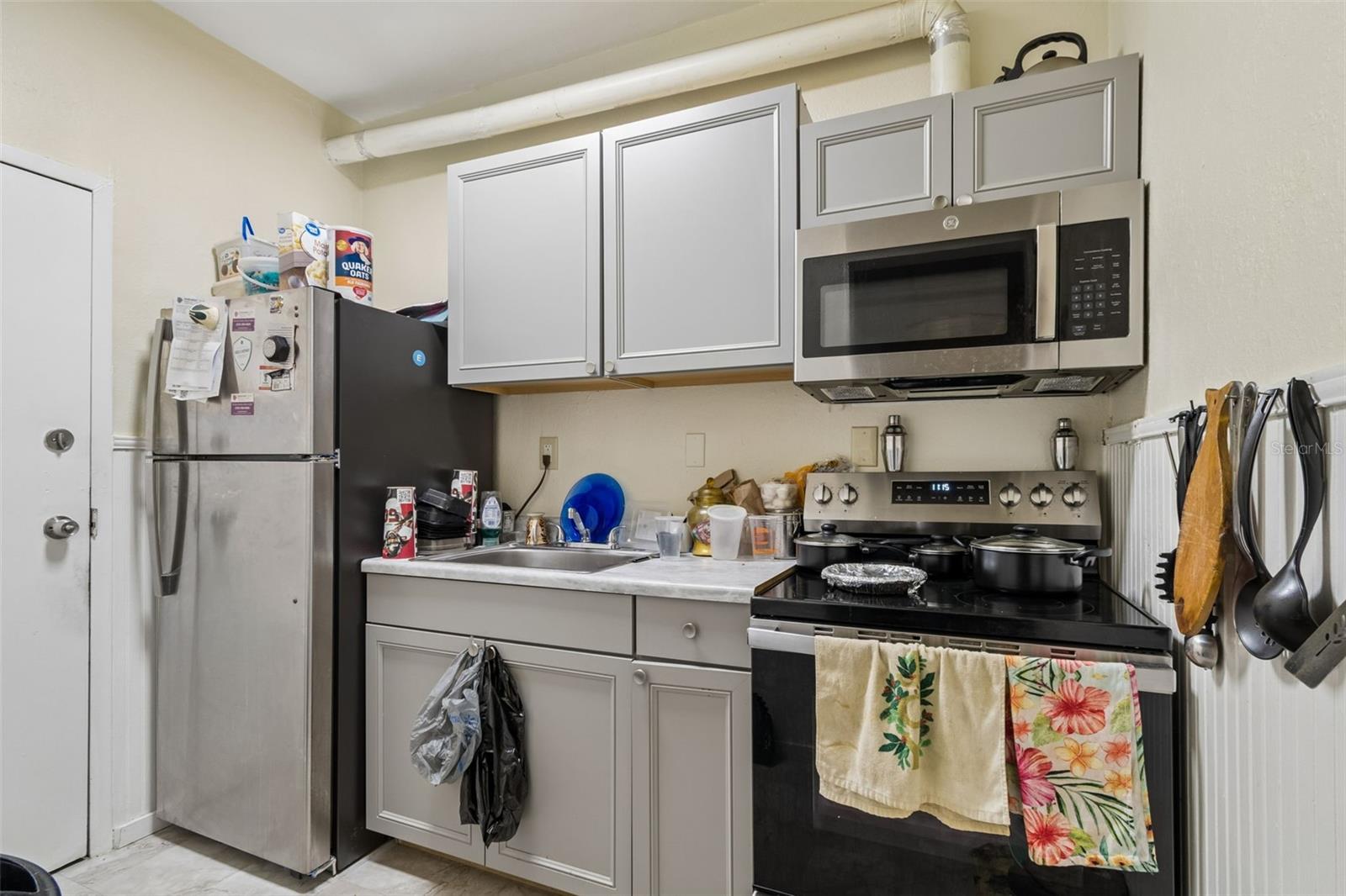 Image 16 of 44 For 1033 19th Avenue S