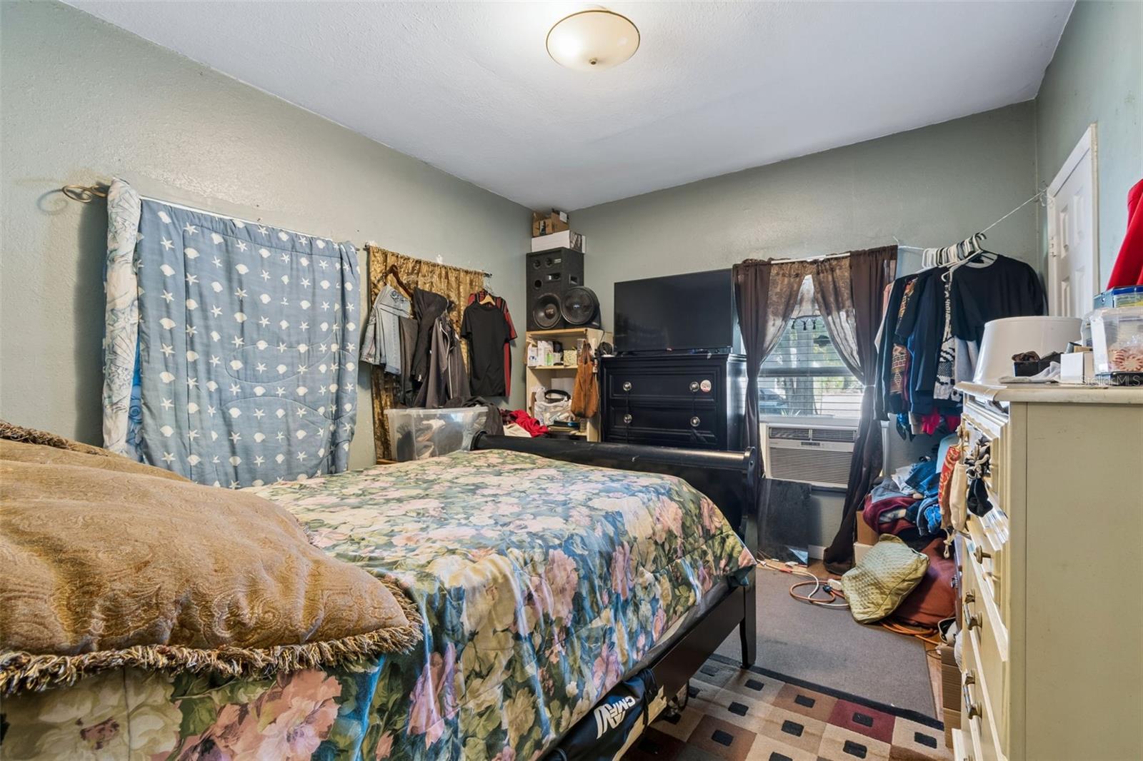 Image 19 of 44 For 1033 19th Avenue S