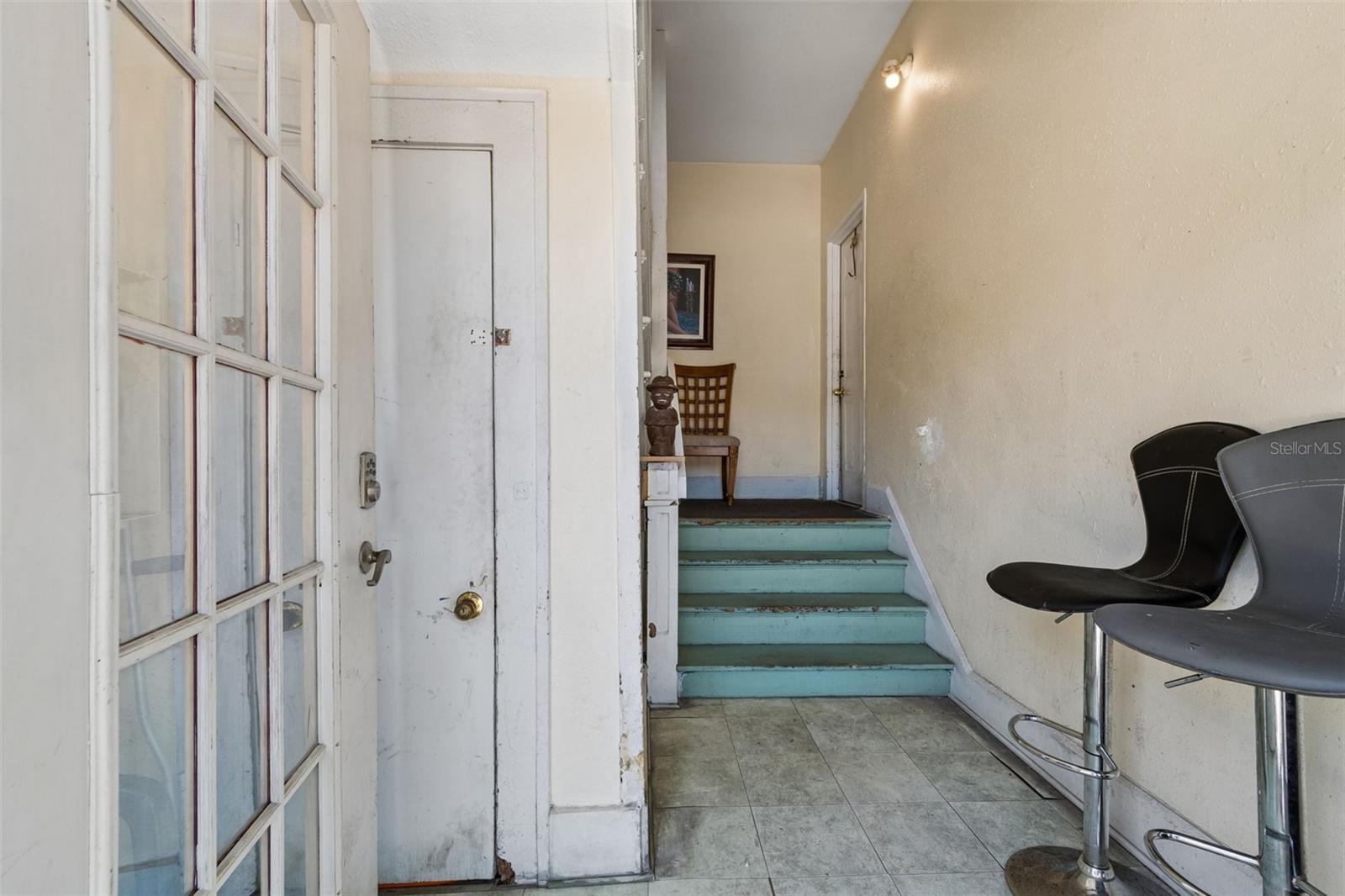Image 4 of 44 For 1033 19th Avenue S