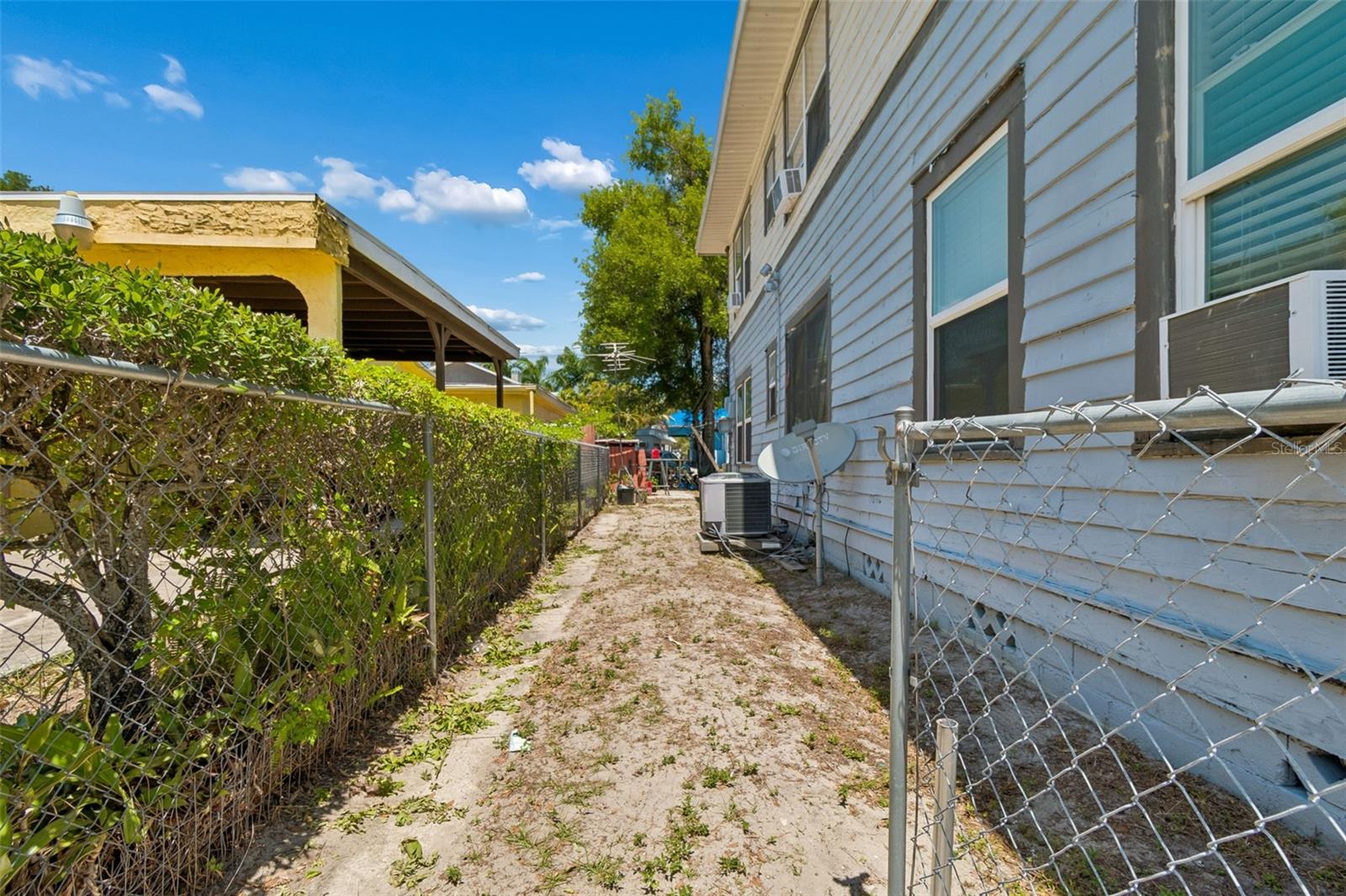 Image 6 of 44 For 1033 19th Avenue S