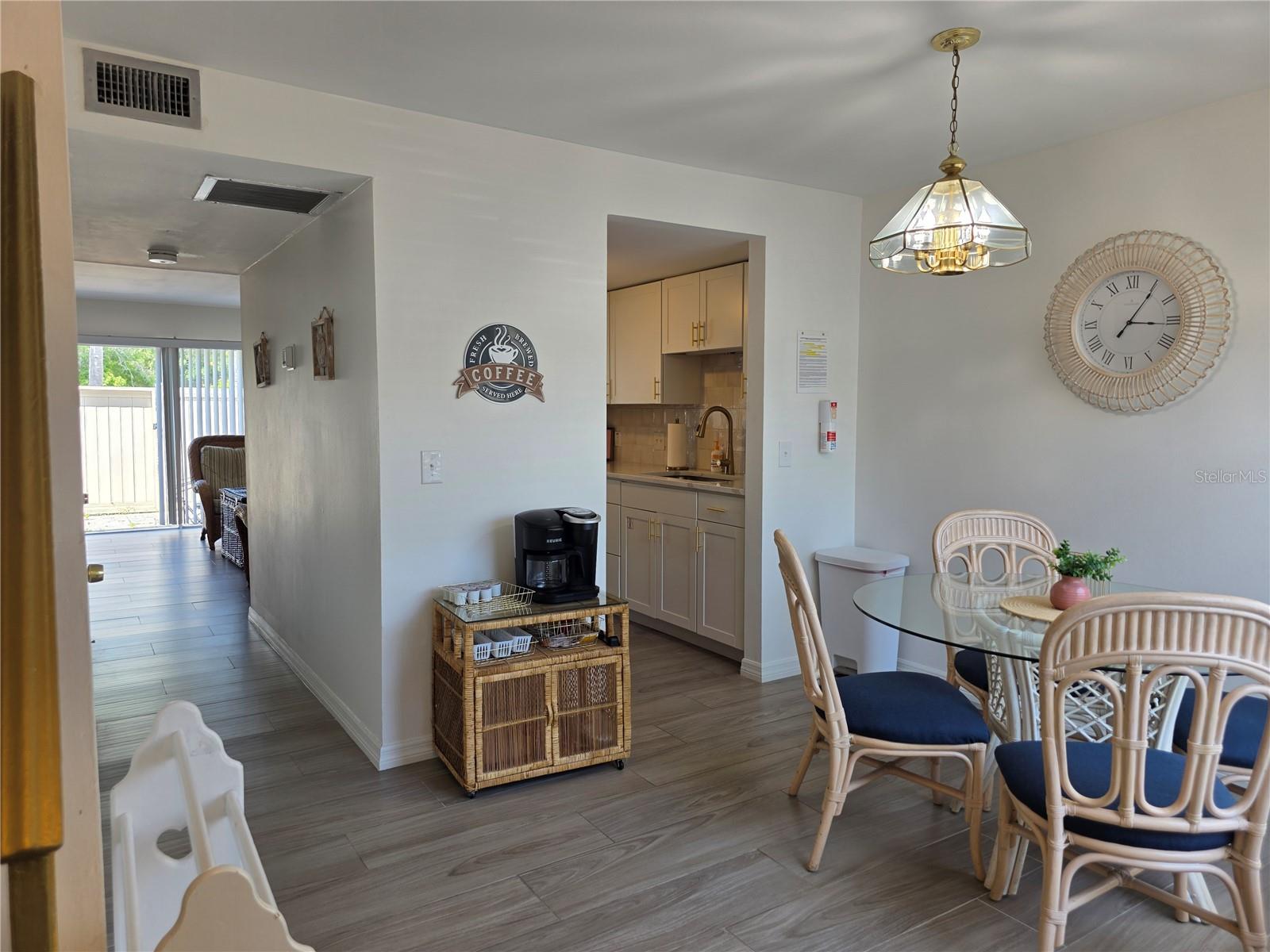 Image 3 of 22 For 4215 Bay Drive 1403