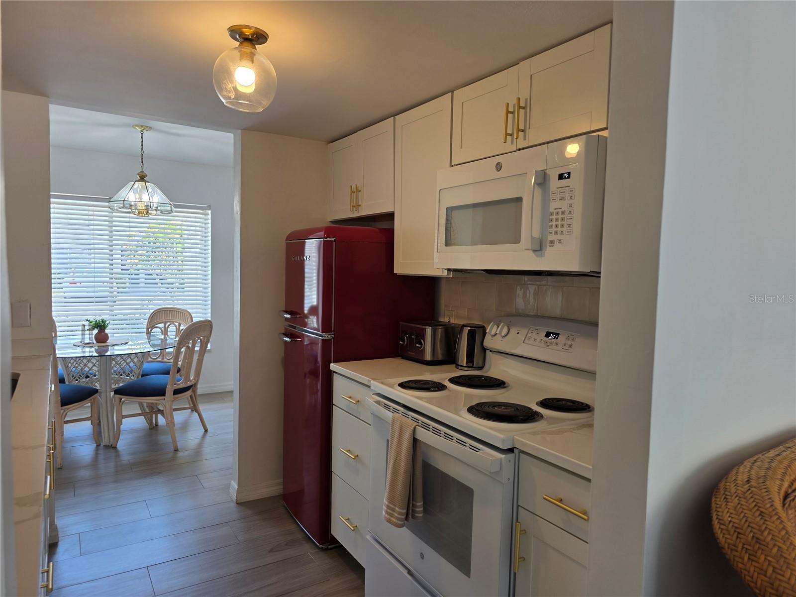 Image 9 of 22 For 4215 Bay Drive 1403