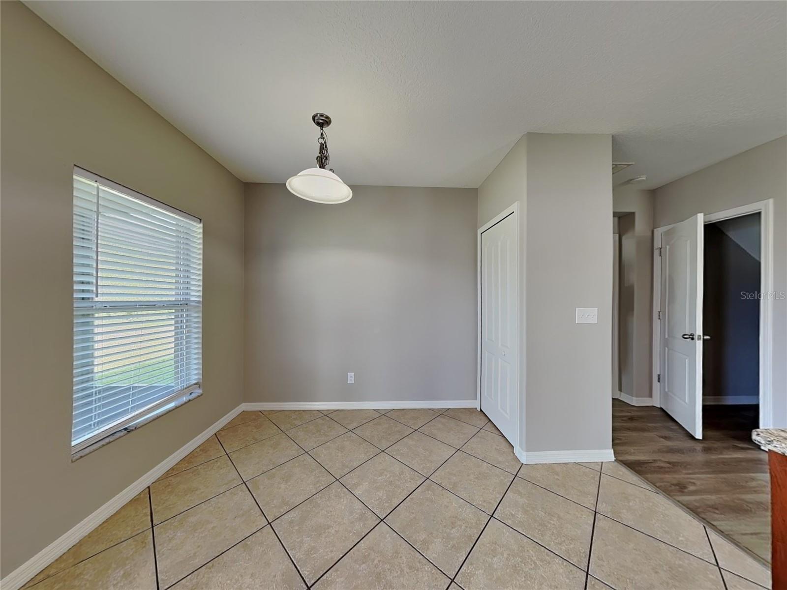 Image 4 of 30 For 2114 Richwood Pike Drive
