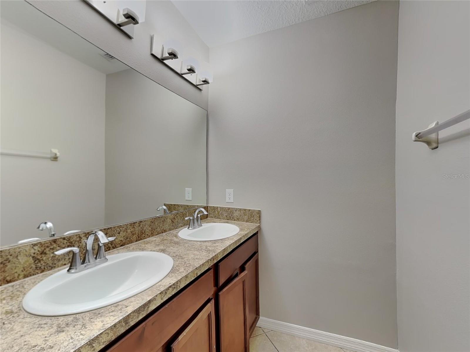 Image 8 of 30 For 2114 Richwood Pike Drive