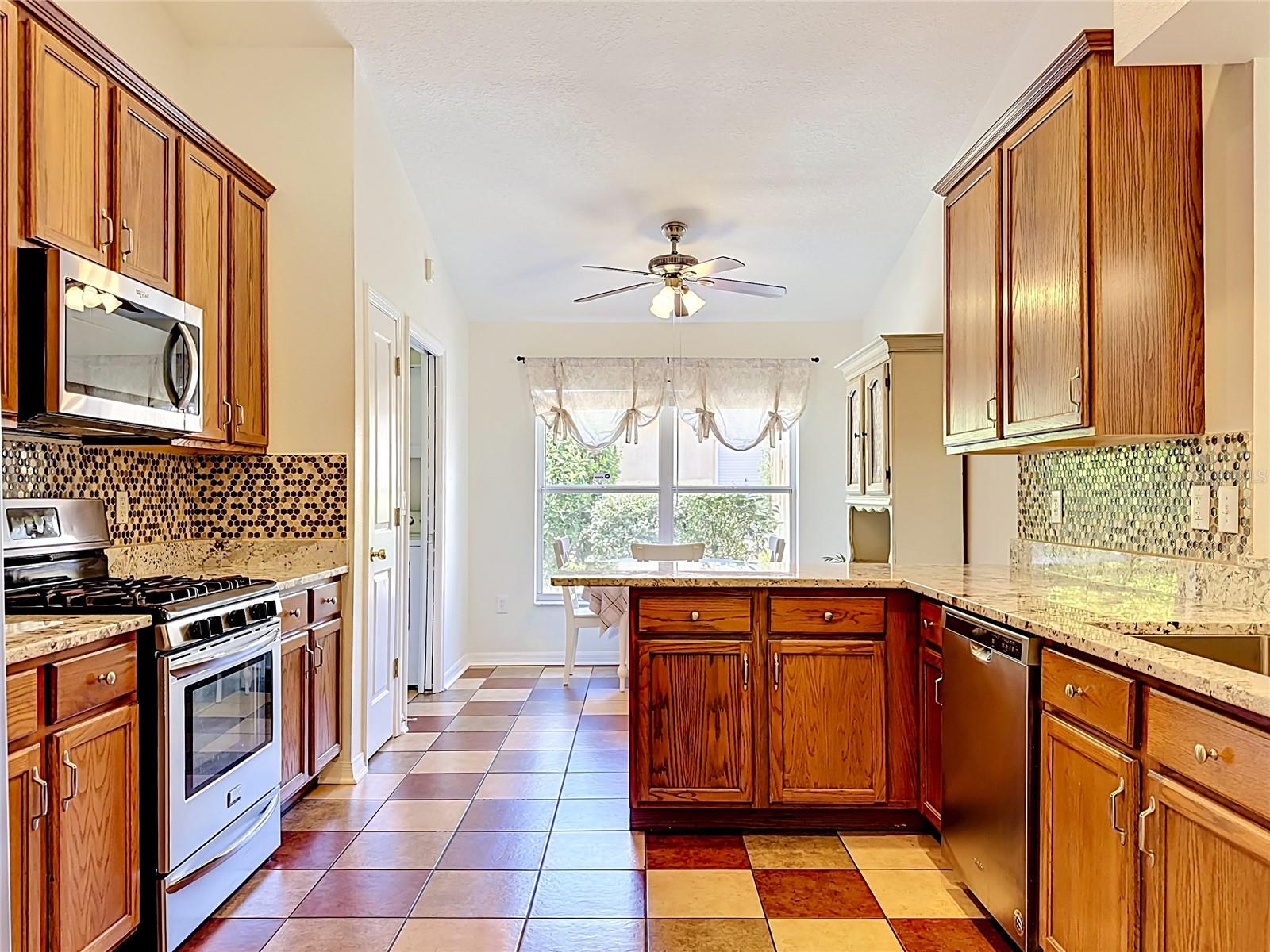 Image 24 of 69 For 6711 Somerset Garden Way