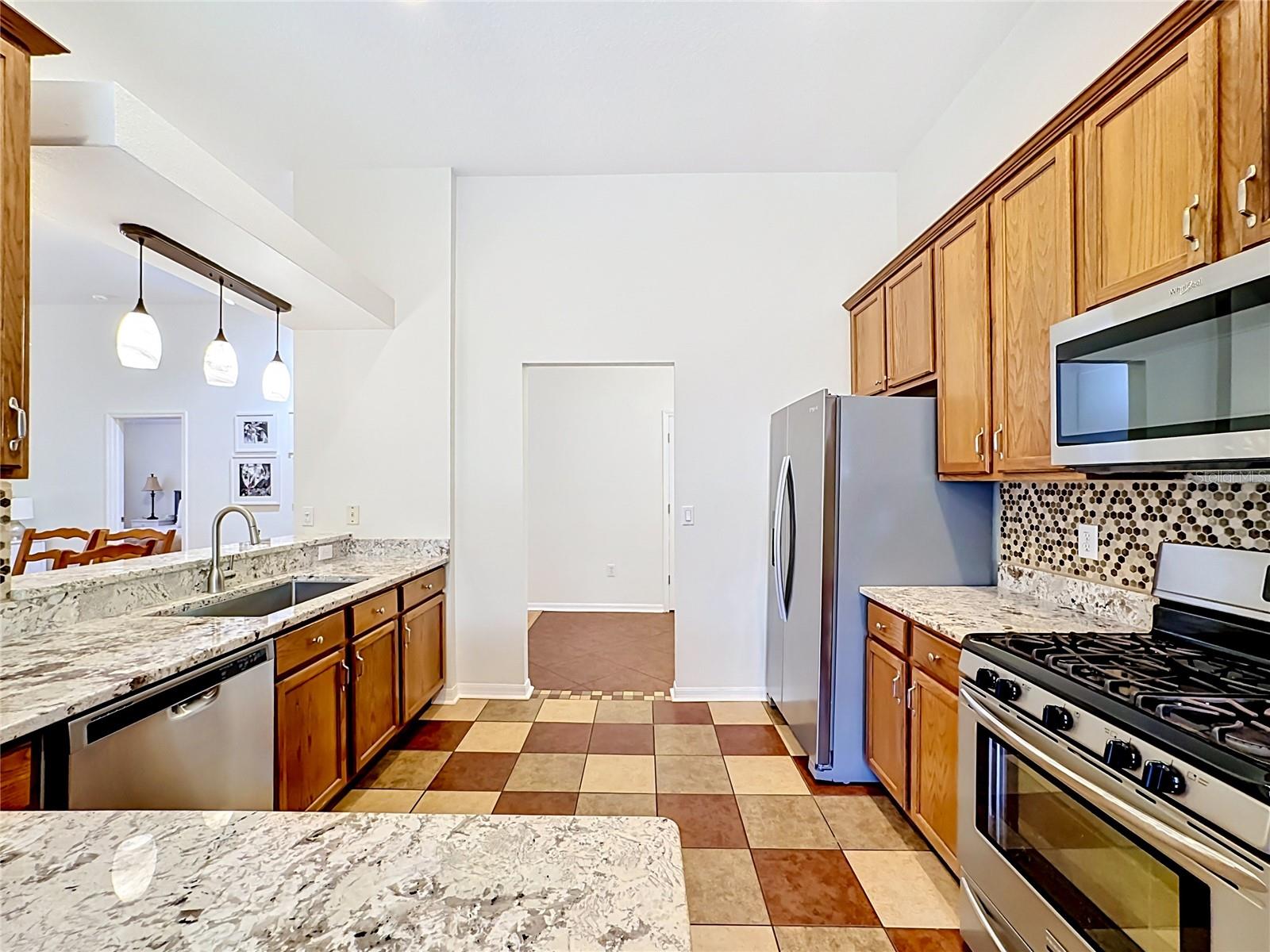 Image 26 of 69 For 6711 Somerset Garden Way