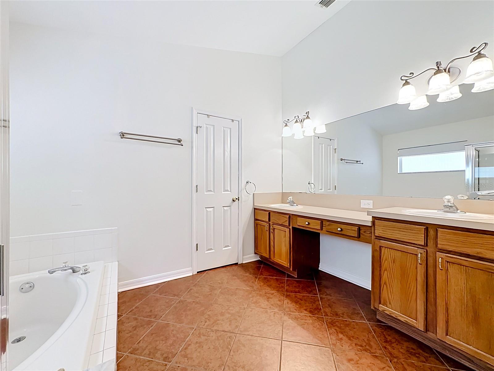 Image 42 of 69 For 6711 Somerset Garden Way