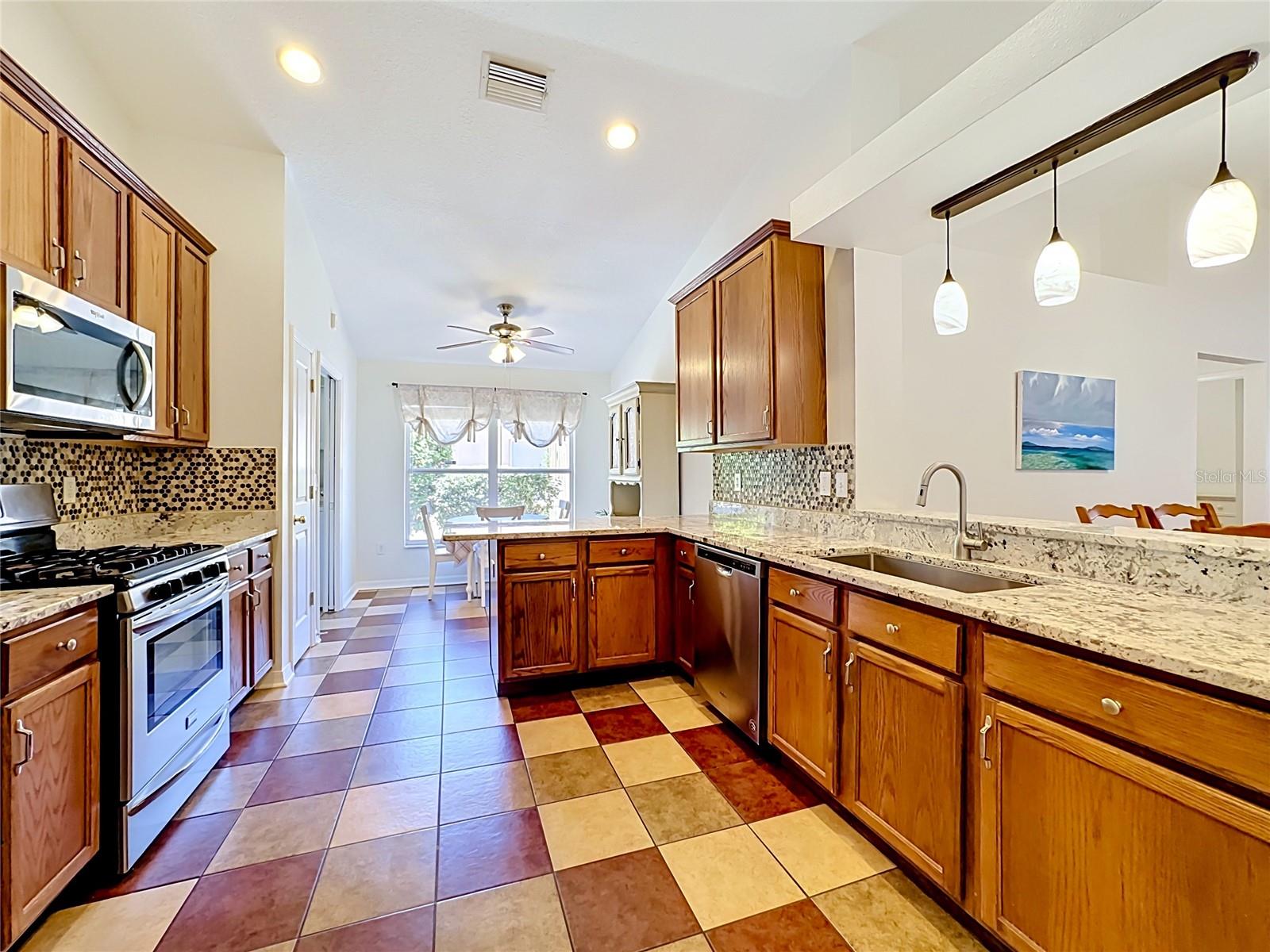 Image 5 of 69 For 6711 Somerset Garden Way
