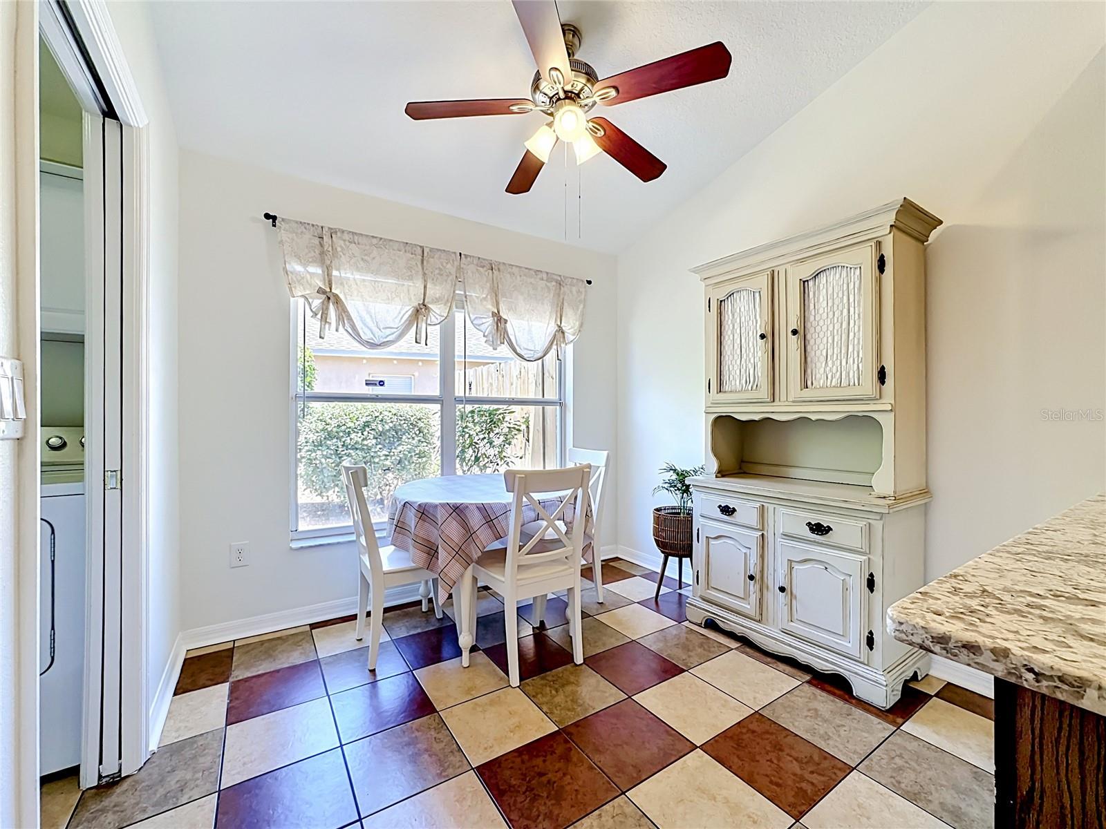 Image 6 of 69 For 6711 Somerset Garden Way