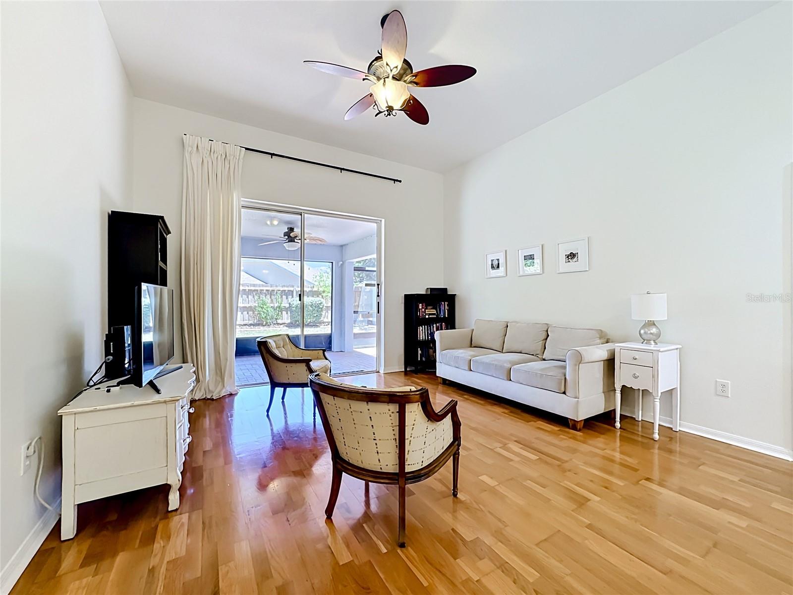 Image 7 of 69 For 6711 Somerset Garden Way