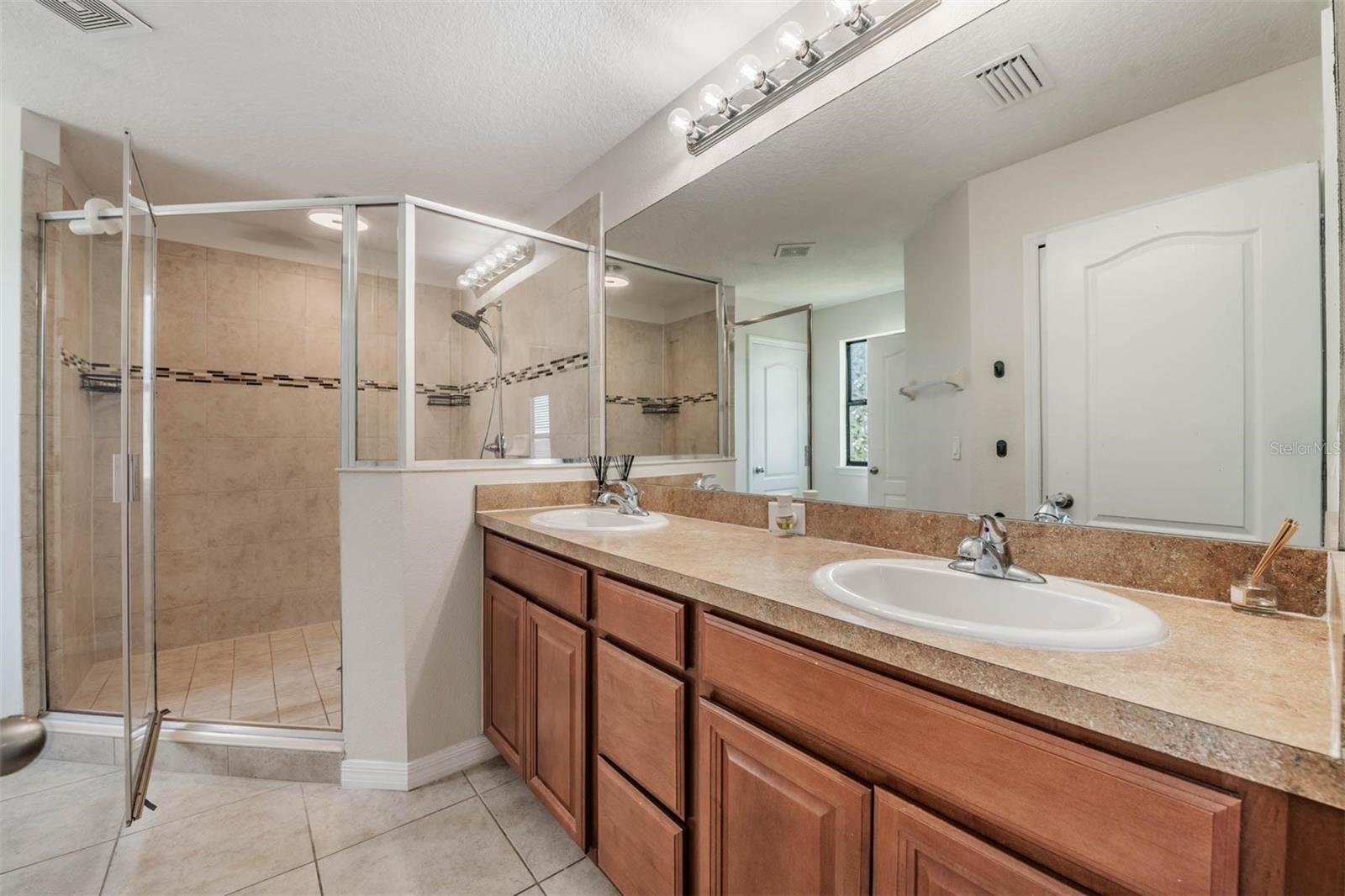 Image 24 of 43 For 14336 Haddon Mist Drive