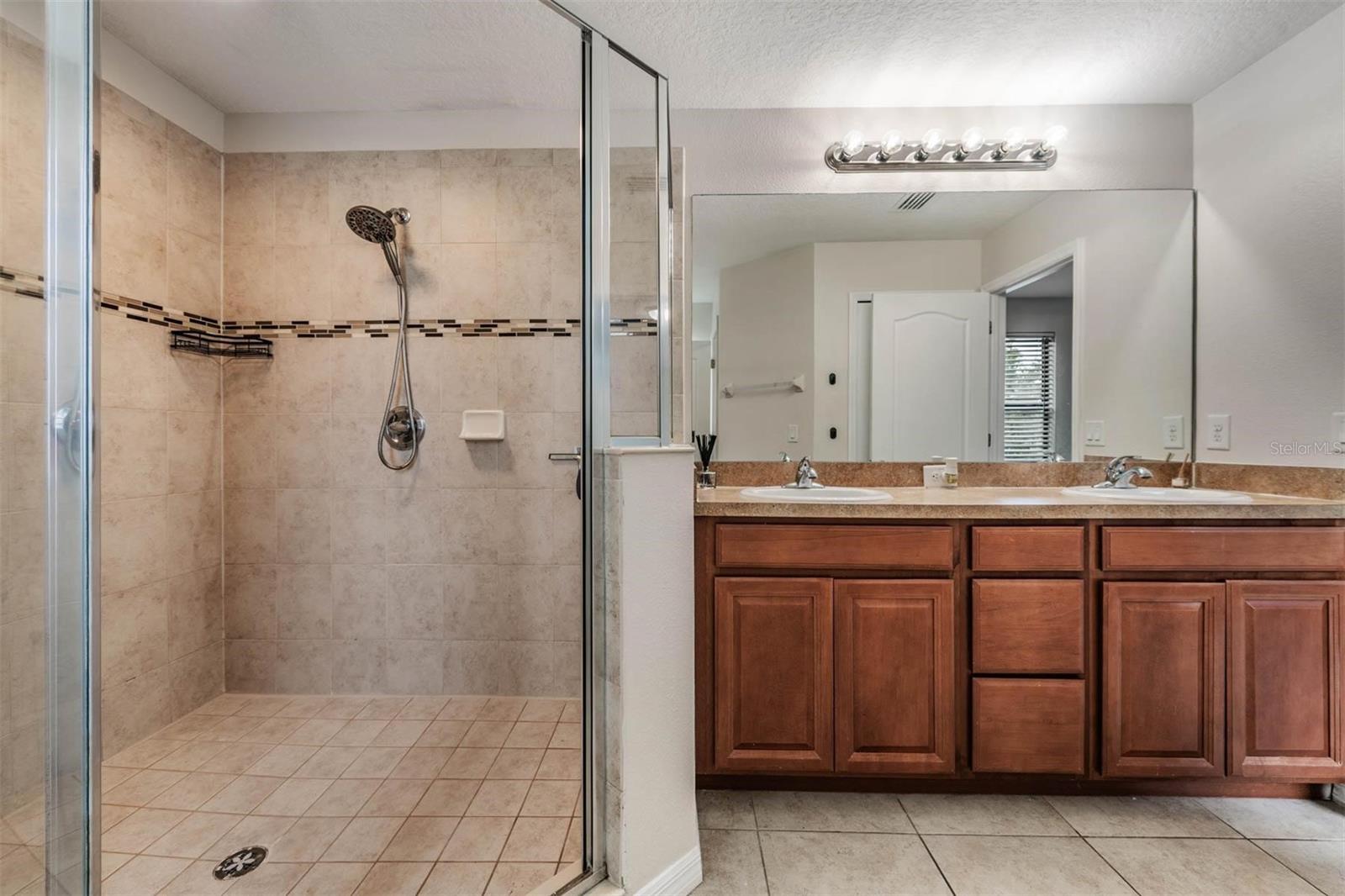Image 31 of 43 For 14336 Haddon Mist Drive