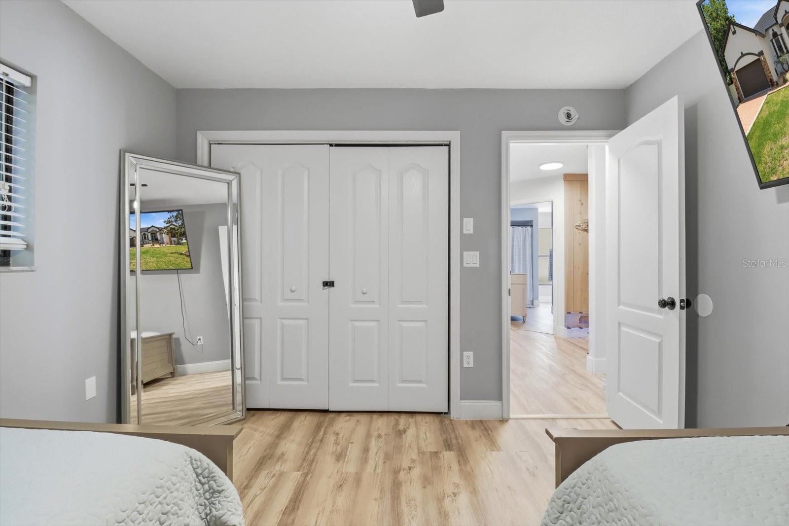Image 26 of 53 For 11870 Waterway Drive