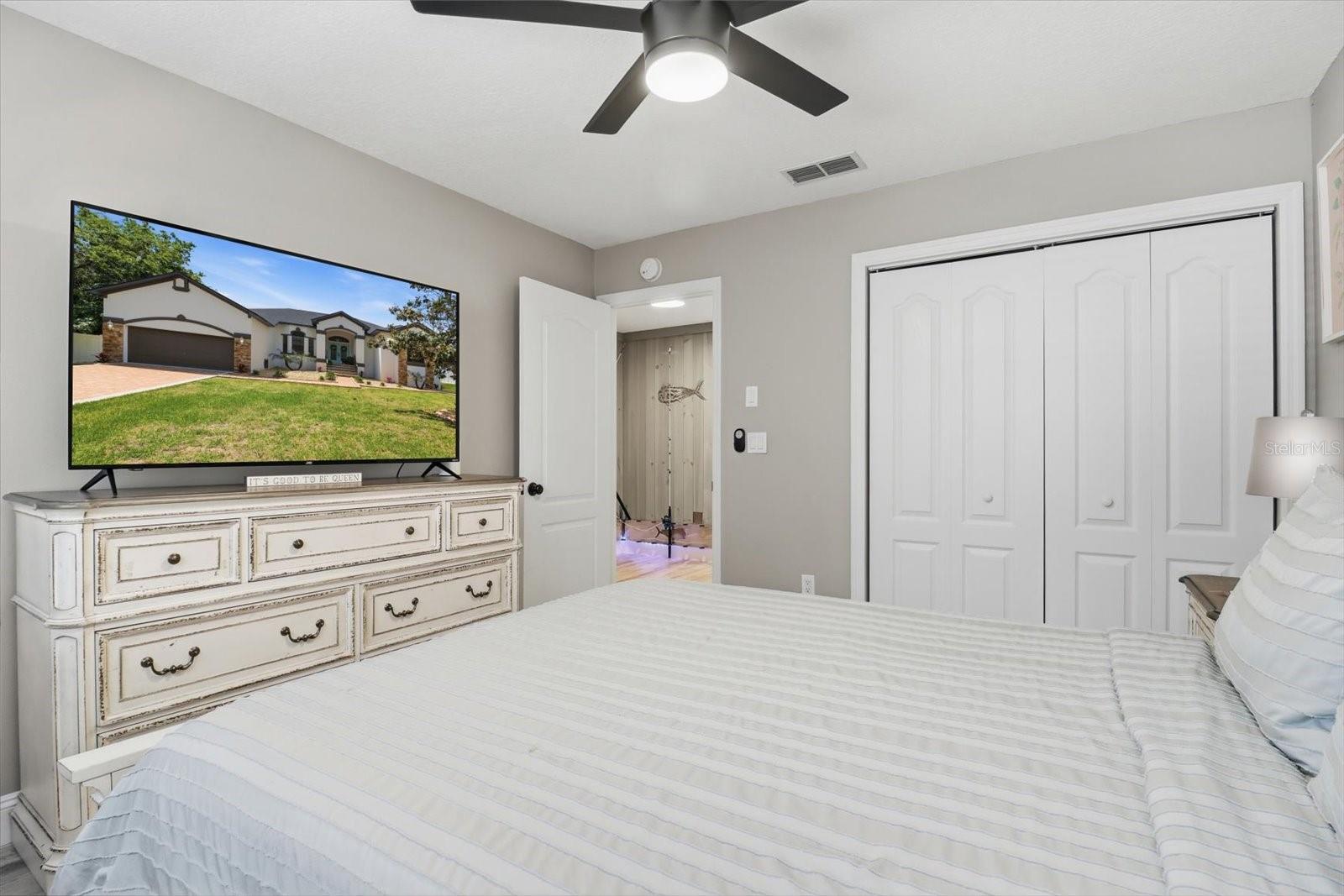 Image 29 of 53 For 11870 Waterway Drive