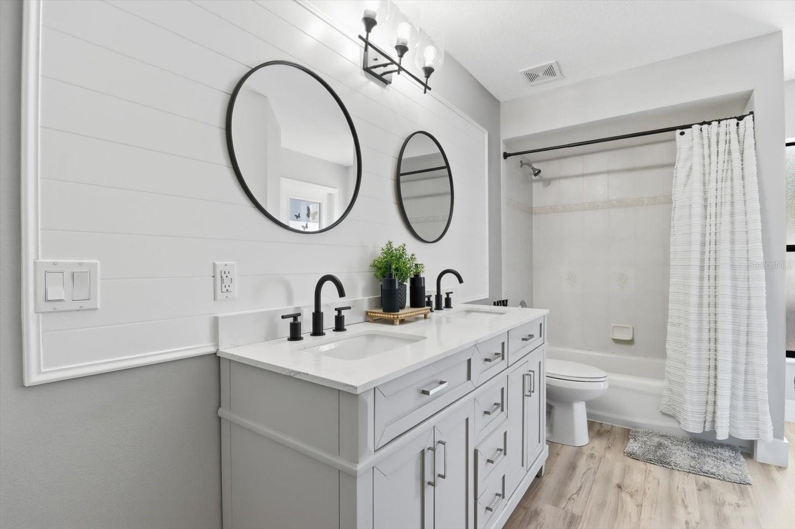 Image 30 of 53 For 11870 Waterway Drive