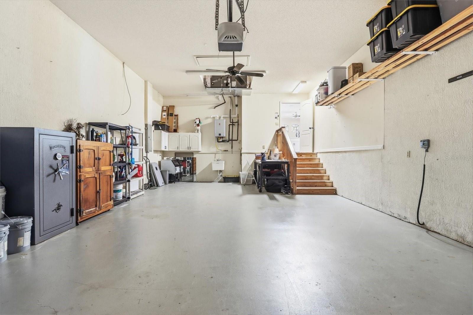 Image 33 of 53 For 11870 Waterway Drive