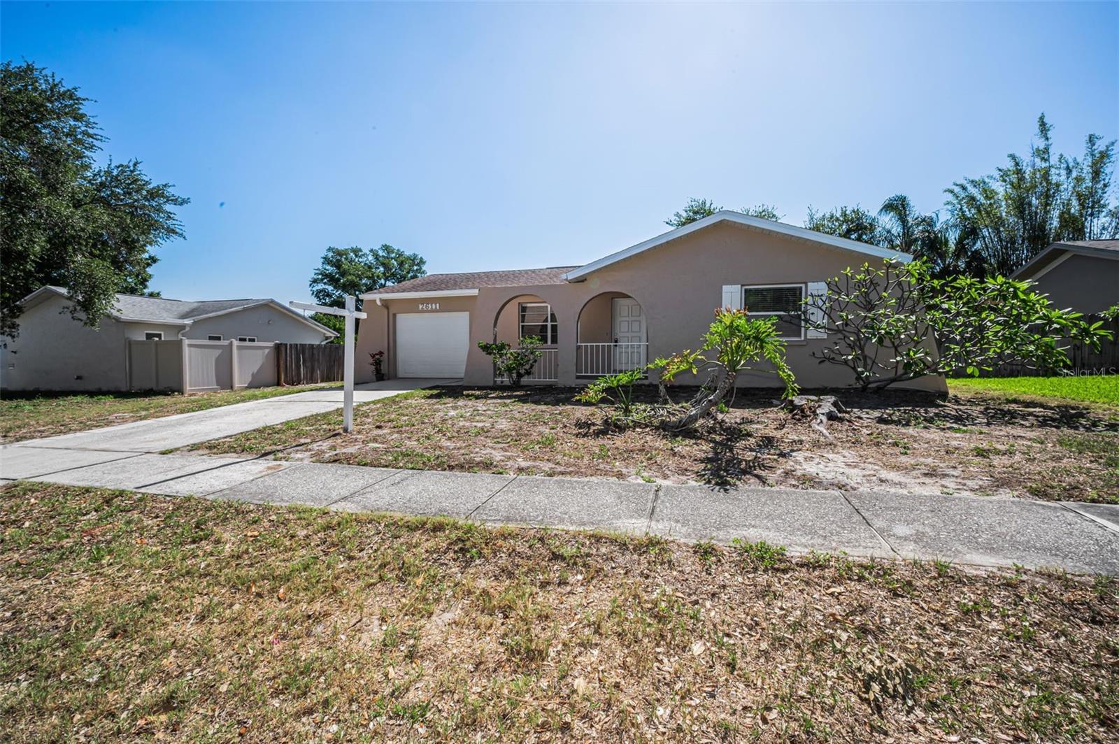 Image 2 of 37 For 2611 Knoll Street W