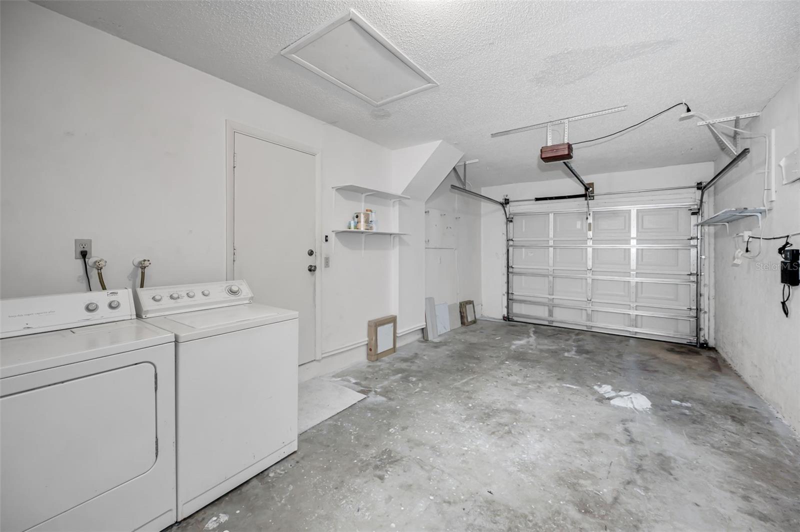 Image 25 of 37 For 2611 Knoll Street W