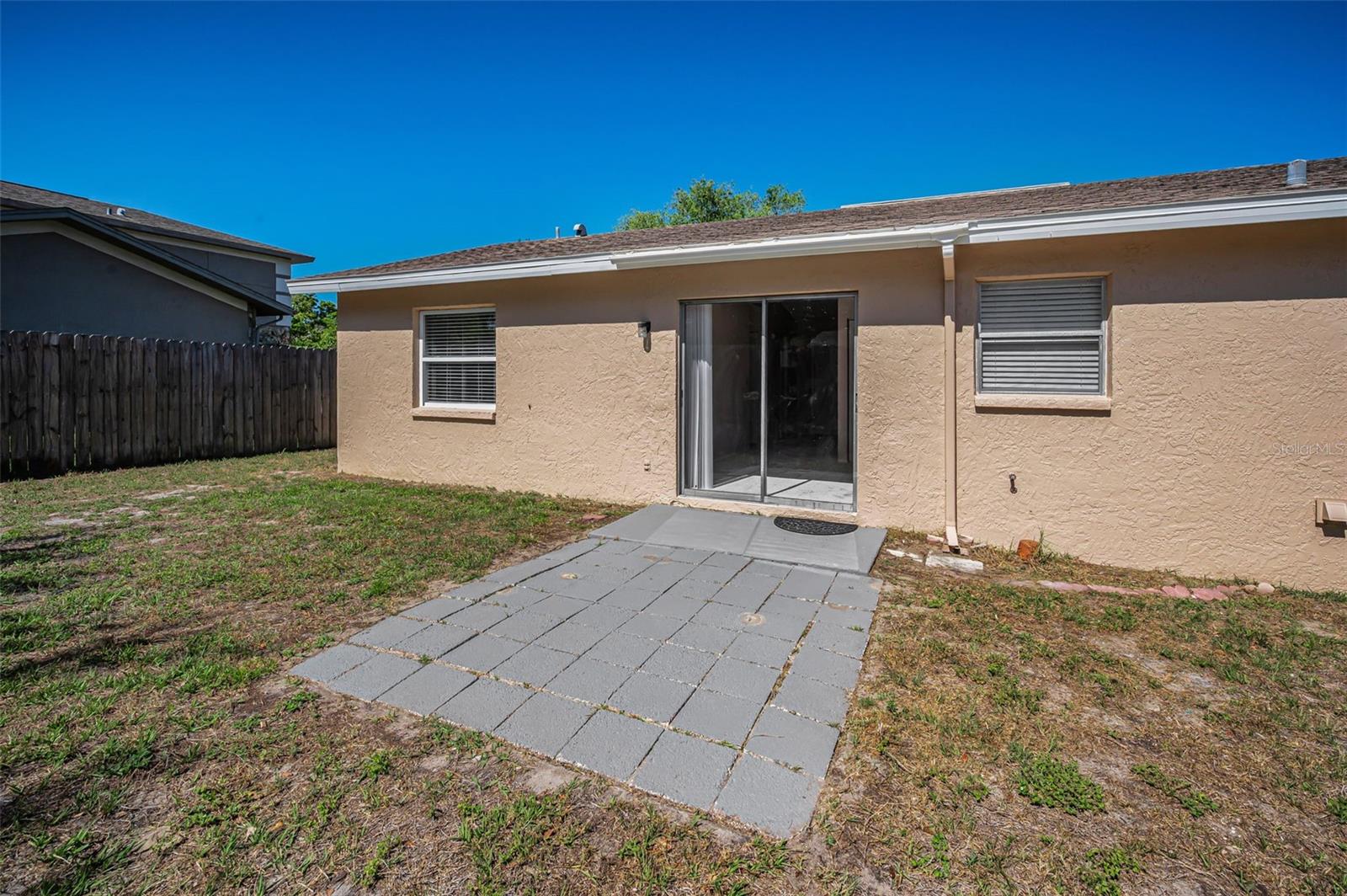 Image 28 of 37 For 2611 Knoll Street W