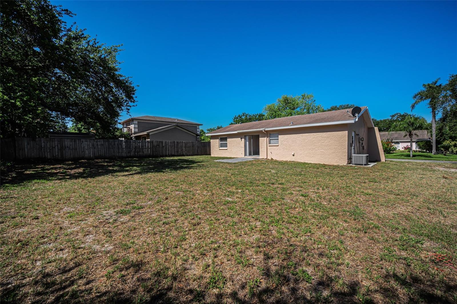 Image 31 of 37 For 2611 Knoll Street W