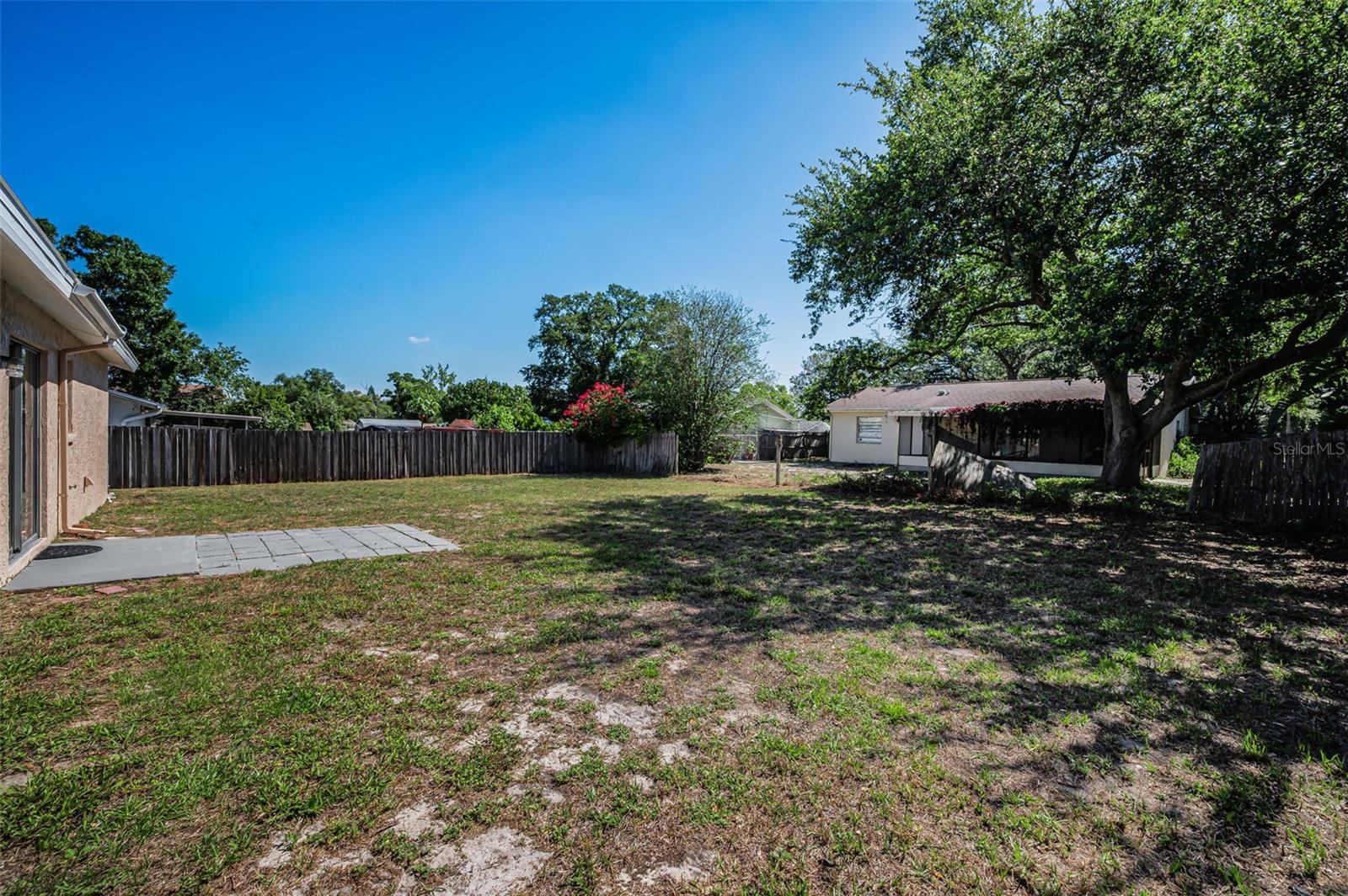 Image 35 of 37 For 2611 Knoll Street W